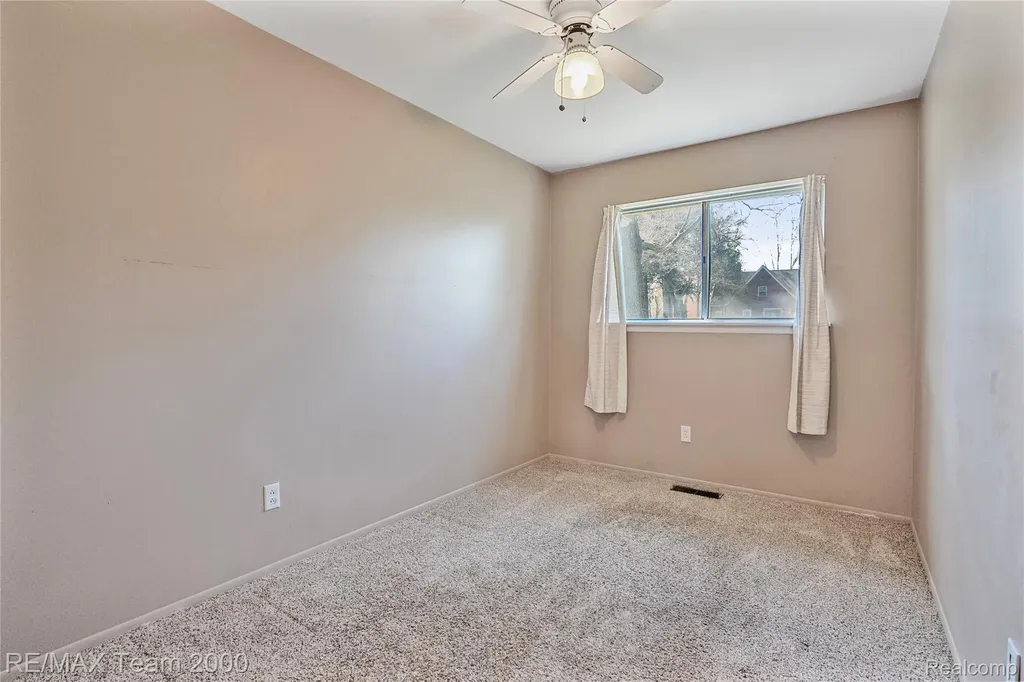 33622 Bock Street Garden City City MI 48135