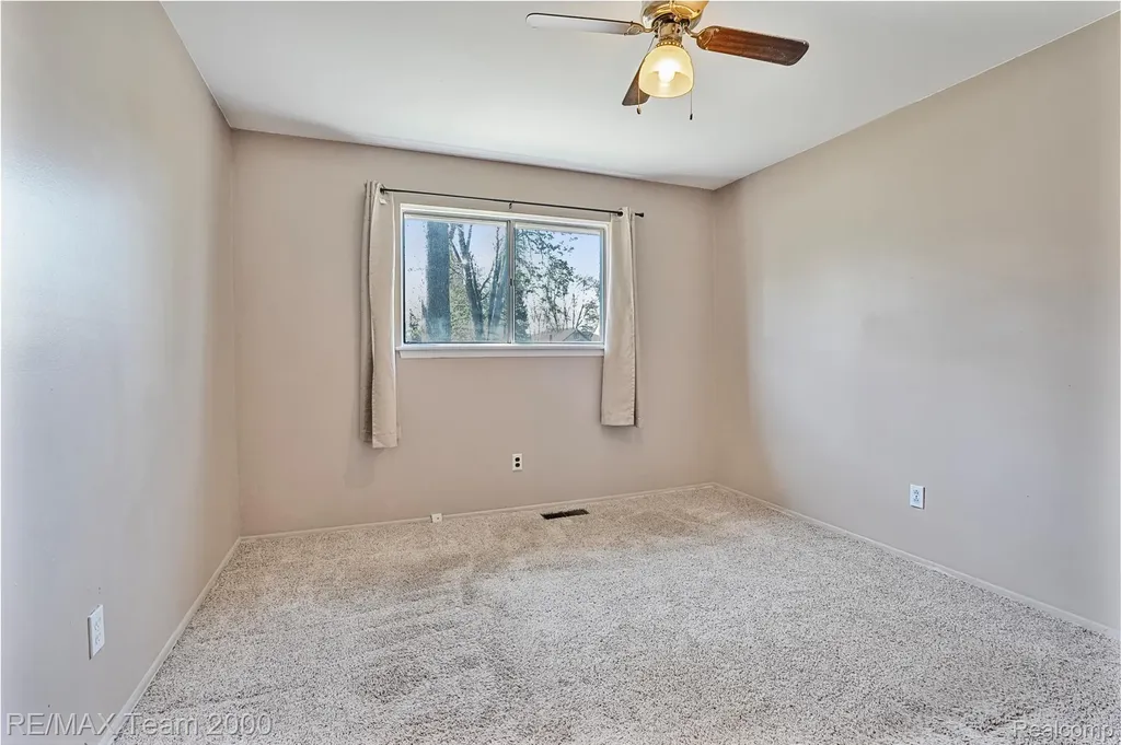 33622 Bock Street Garden City City MI 48135