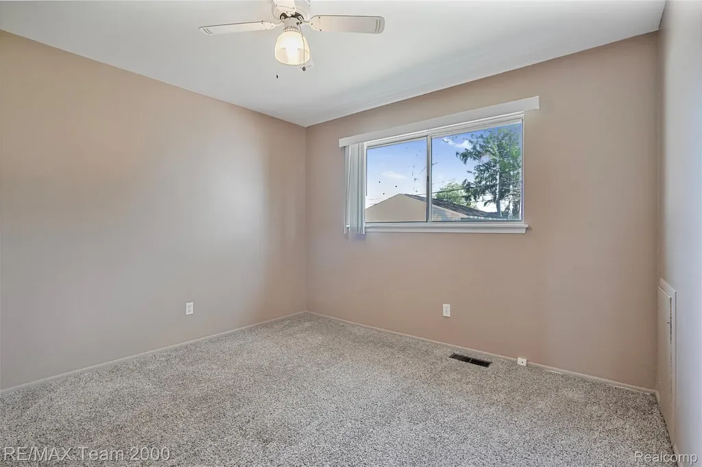 33622 Bock Street Garden City City MI 48135