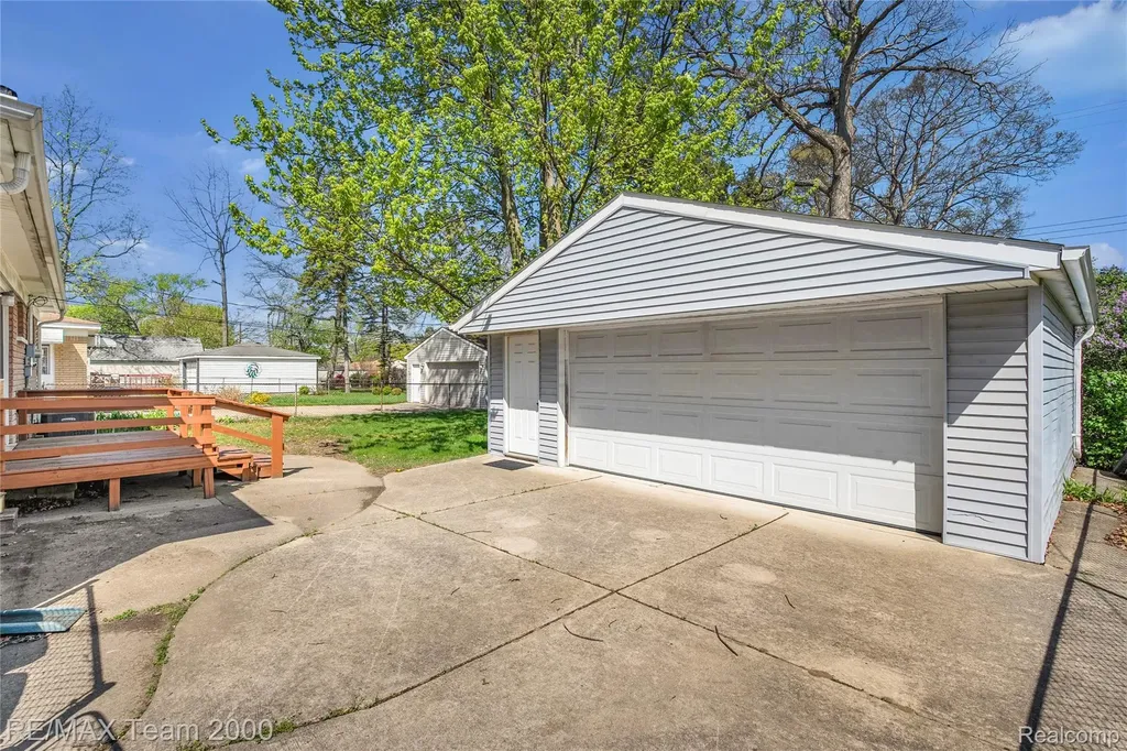 33622 Bock Street Garden City City MI 48135