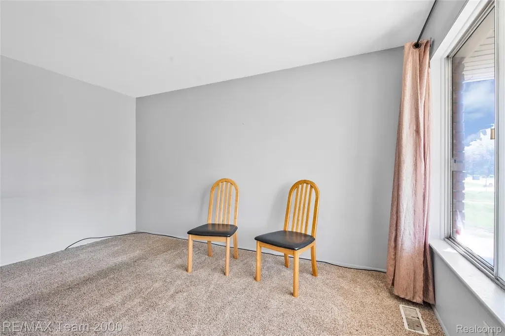 33622 Bock Street Garden City City MI 48135