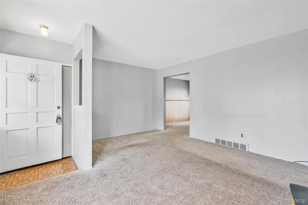 33622 Bock Street Garden City City MI 48135
