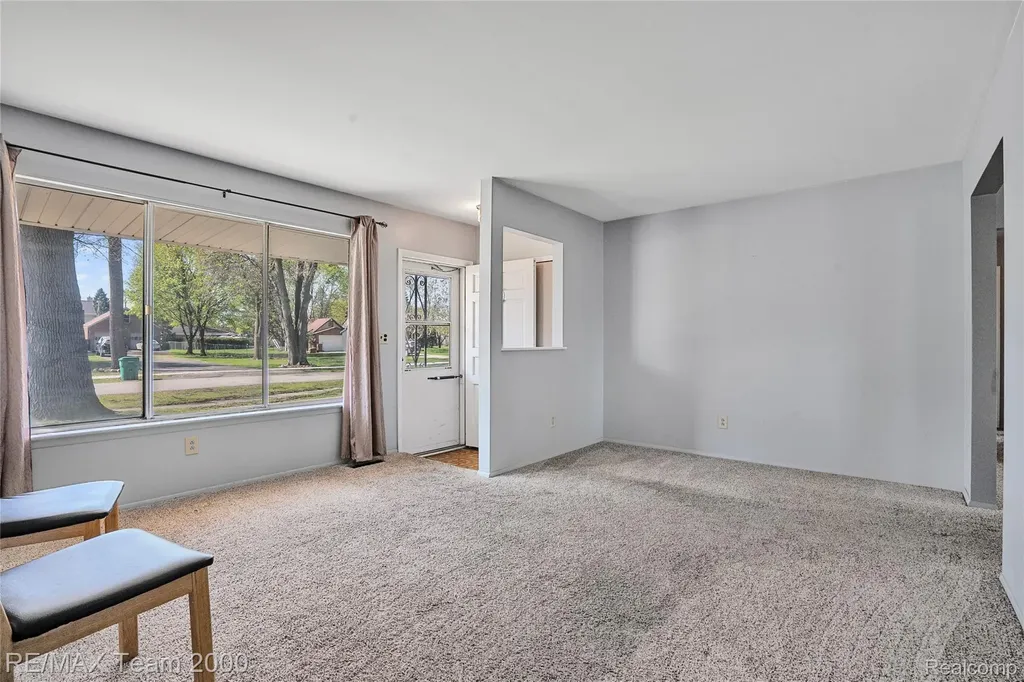 33622 Bock Street Garden City City MI 48135