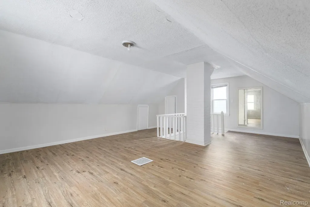 9575 Longacre Street Detroit City MI 48227
