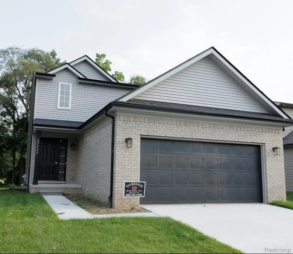 20220 Finley Street Clinton Charter Township MI 48035