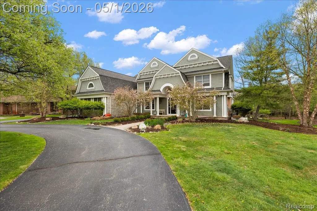 30405 Stonegate Drive Franklin Village MI 48025