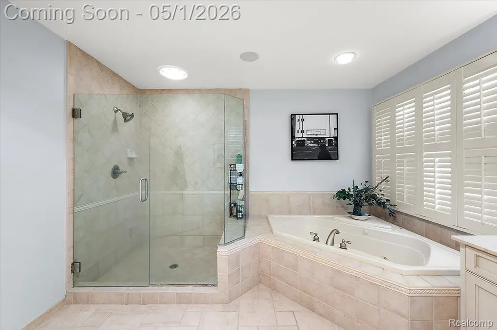 30405 Stonegate Drive Franklin Village MI 48025
