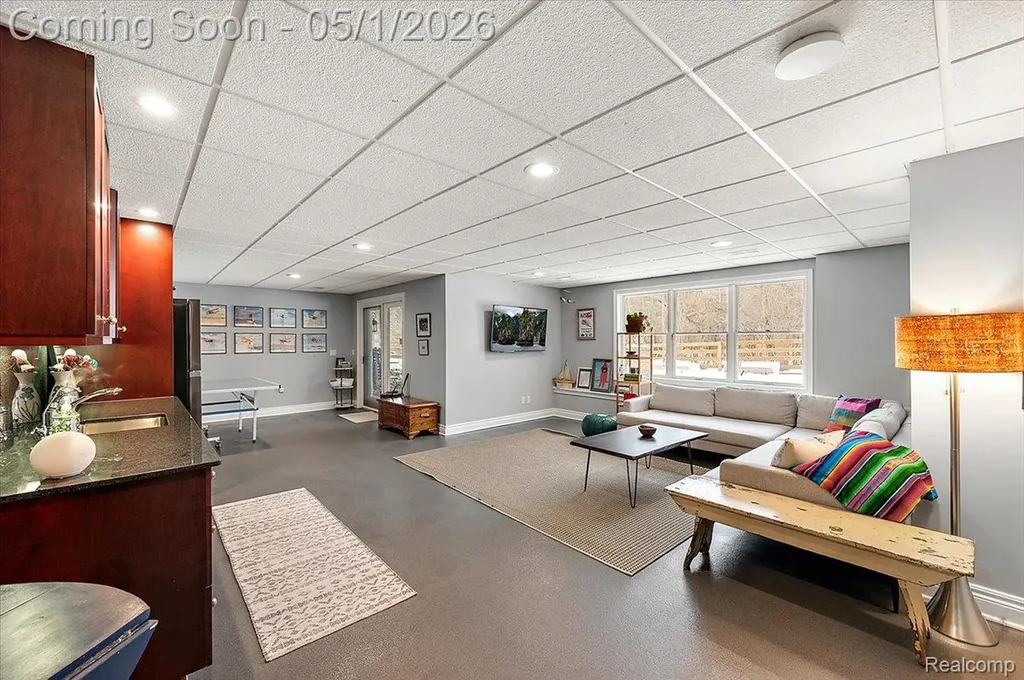 30405 Stonegate Drive Franklin Village MI 48025