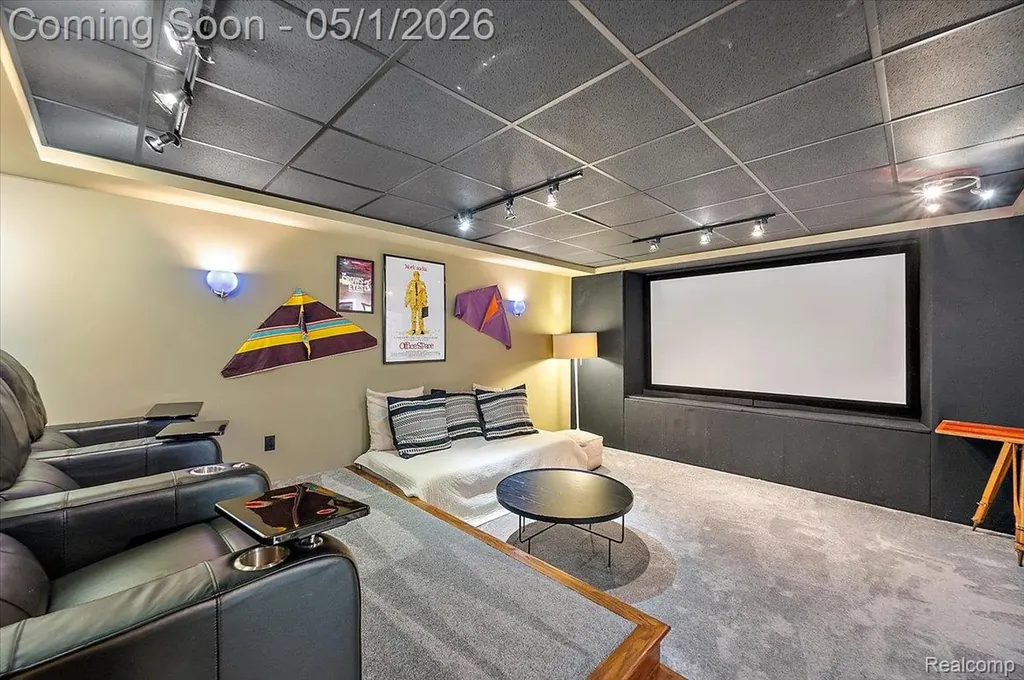 30405 Stonegate Drive Franklin Village MI 48025