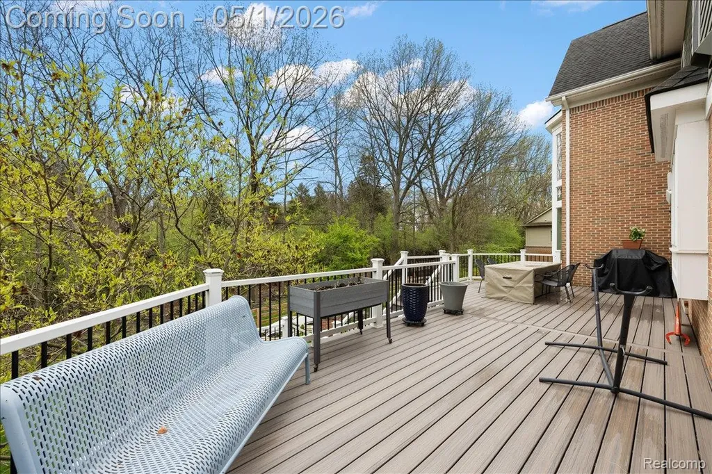 30405 Stonegate Drive Franklin Village MI 48025