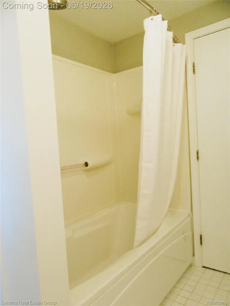 4251 Quebec Street Auburn Hills City MI 48326