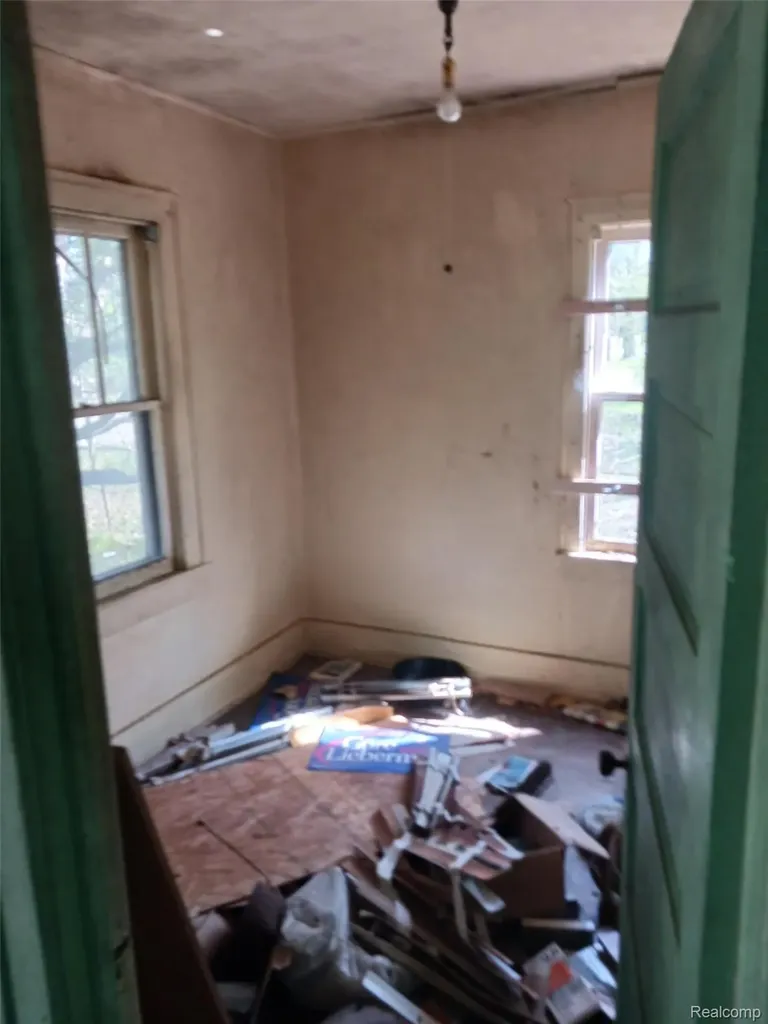 15485 Grayfield Street Detroit City MI 48223