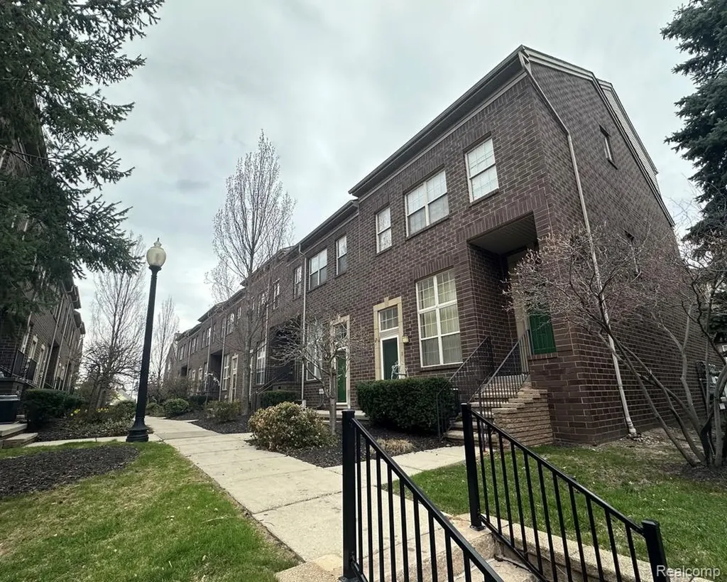 7 Georgetown Dearborn City MI 48126
