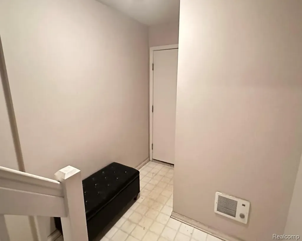 7 Georgetown Dearborn City MI 48126