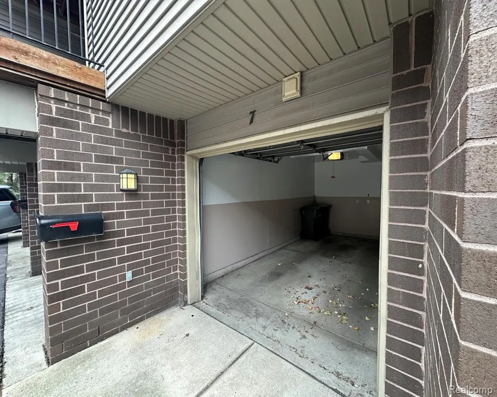 7 Georgetown Dearborn City MI 48126