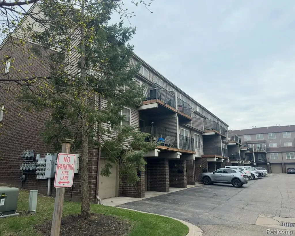 7 Georgetown Dearborn City MI 48126
