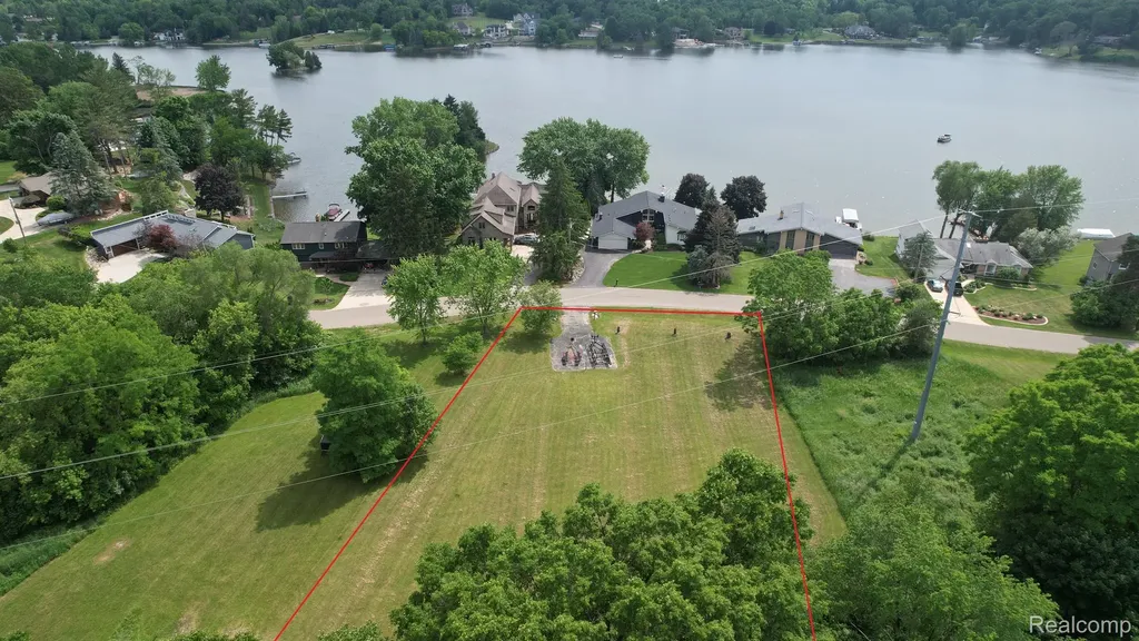 7447 Driftwood Drive Deerfield Township MI 48430