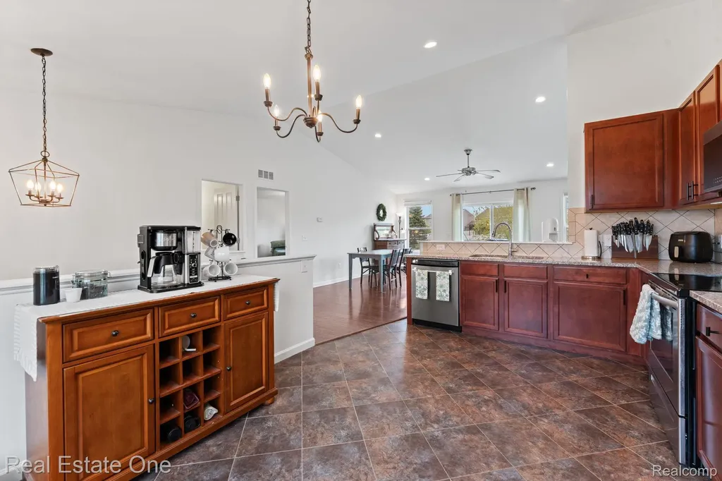 3513 Amber Oaks Drive Howell Township MI 48855