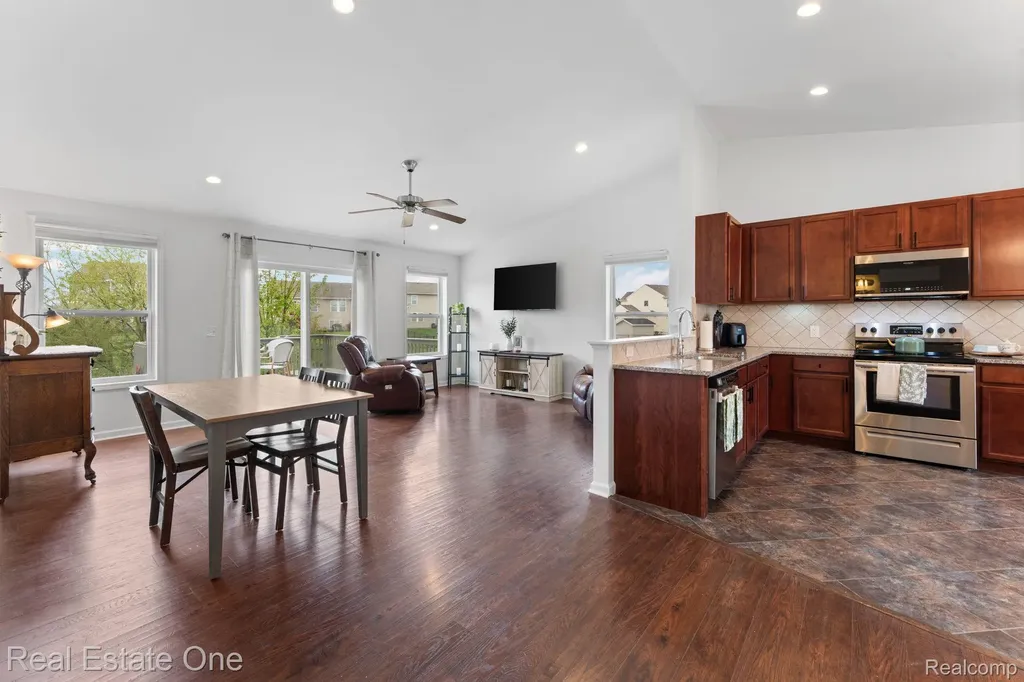 3513 Amber Oaks Drive Howell Township MI 48855