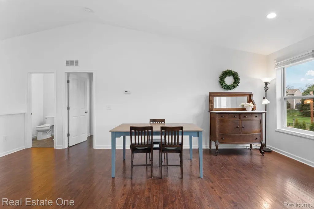 3513 Amber Oaks Drive Howell Township MI 48855