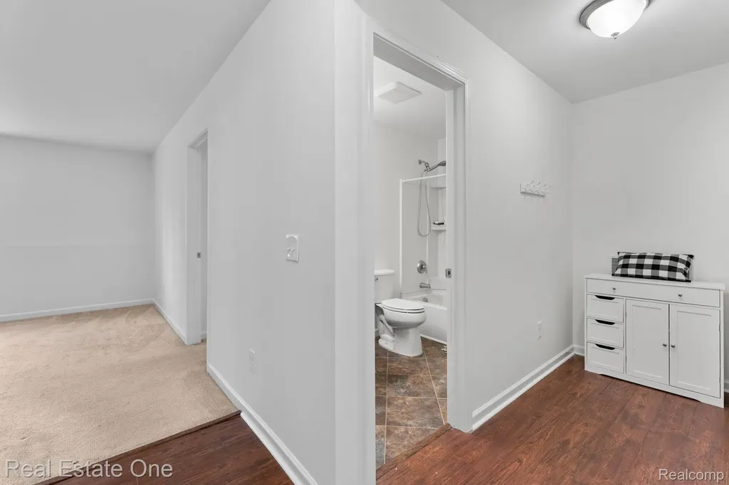 3513 Amber Oaks Drive Howell Township MI 48855