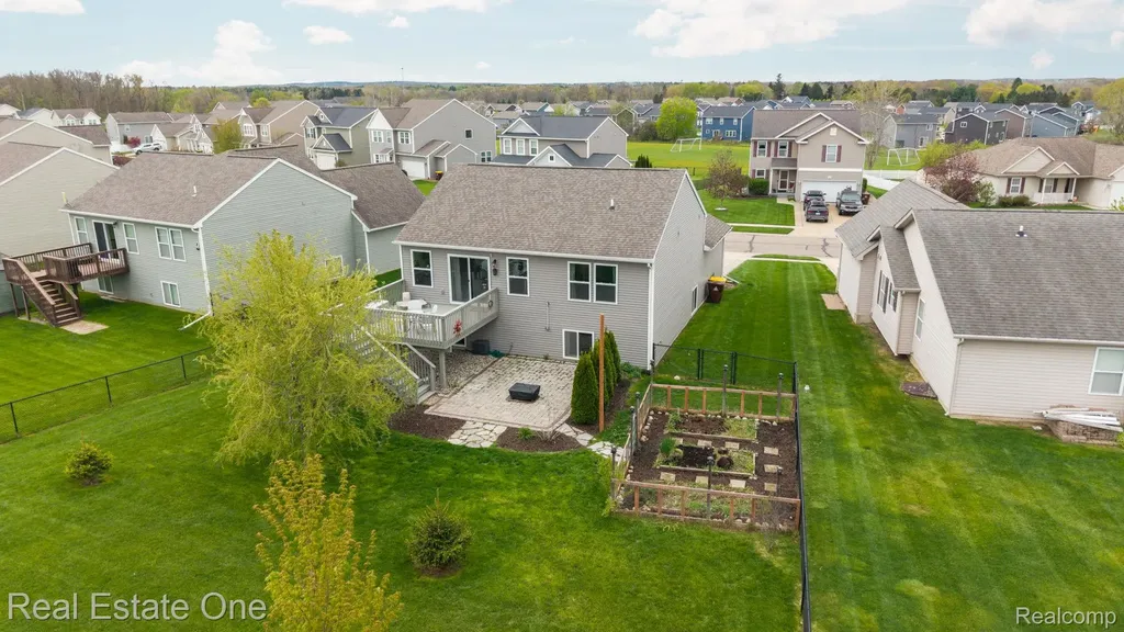 3513 Amber Oaks Drive Howell Township MI 48855