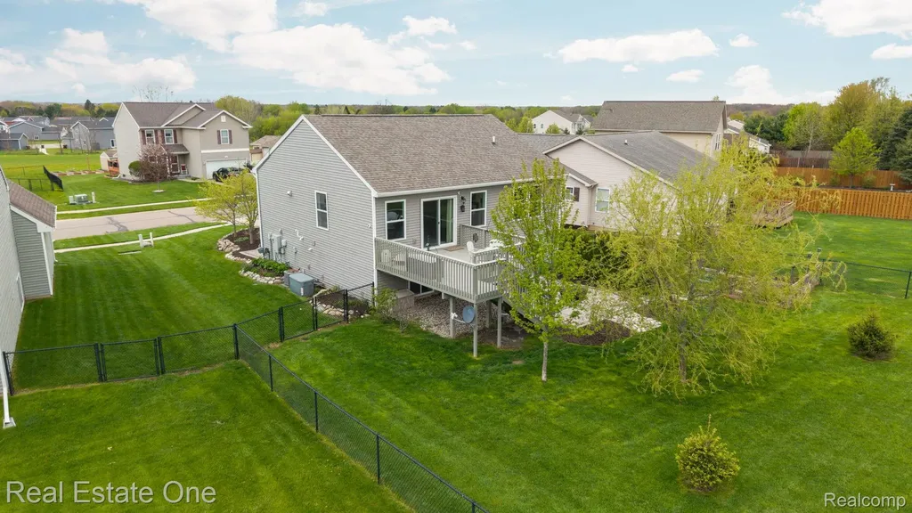 3513 Amber Oaks Drive Howell Township MI 48855