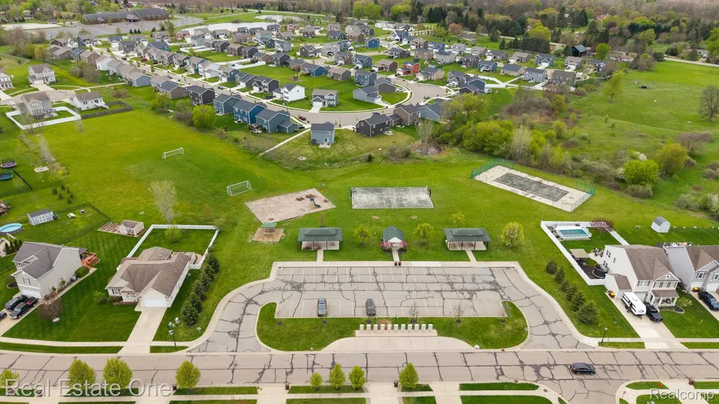 3513 Amber Oaks Drive Howell Township MI 48855