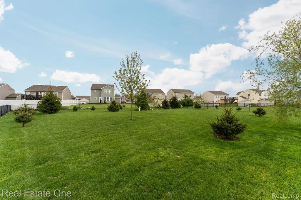 3513 Amber Oaks Drive Howell Township MI 48855