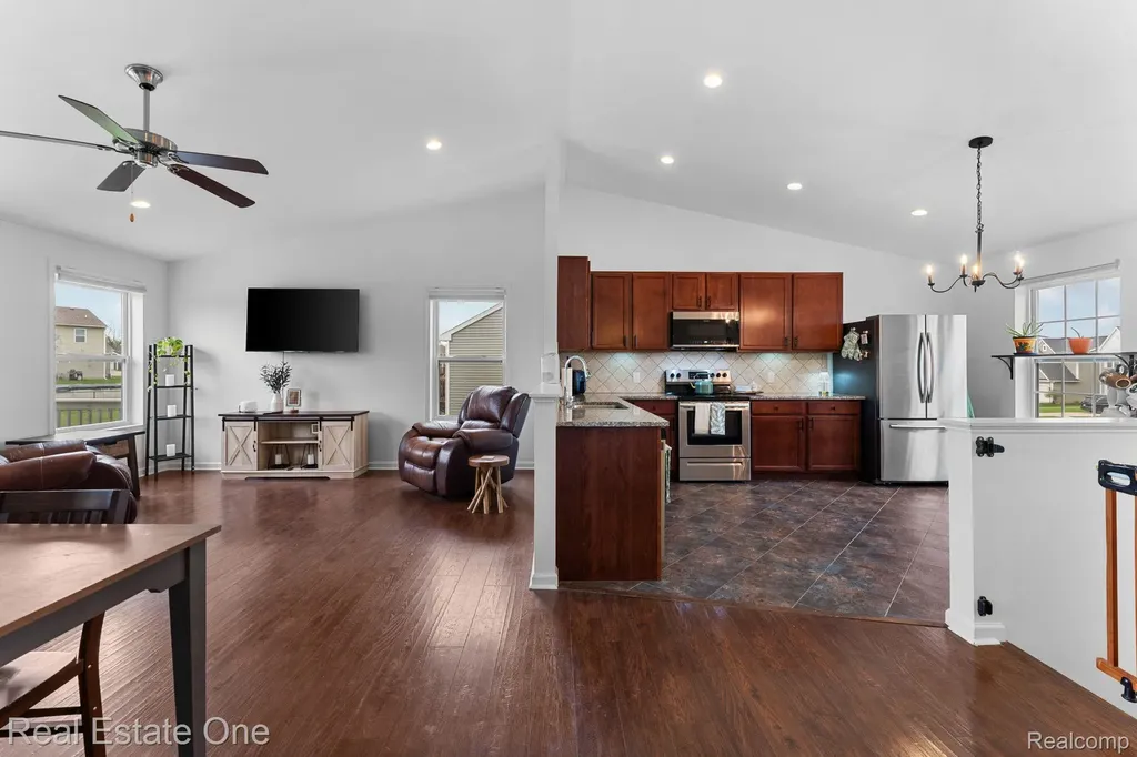 3513 Amber Oaks Drive Howell Township MI 48855