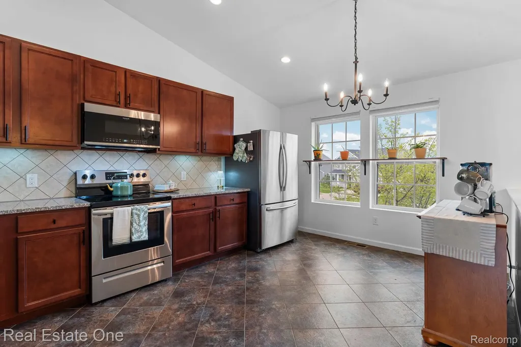 3513 Amber Oaks Drive Howell Township MI 48855