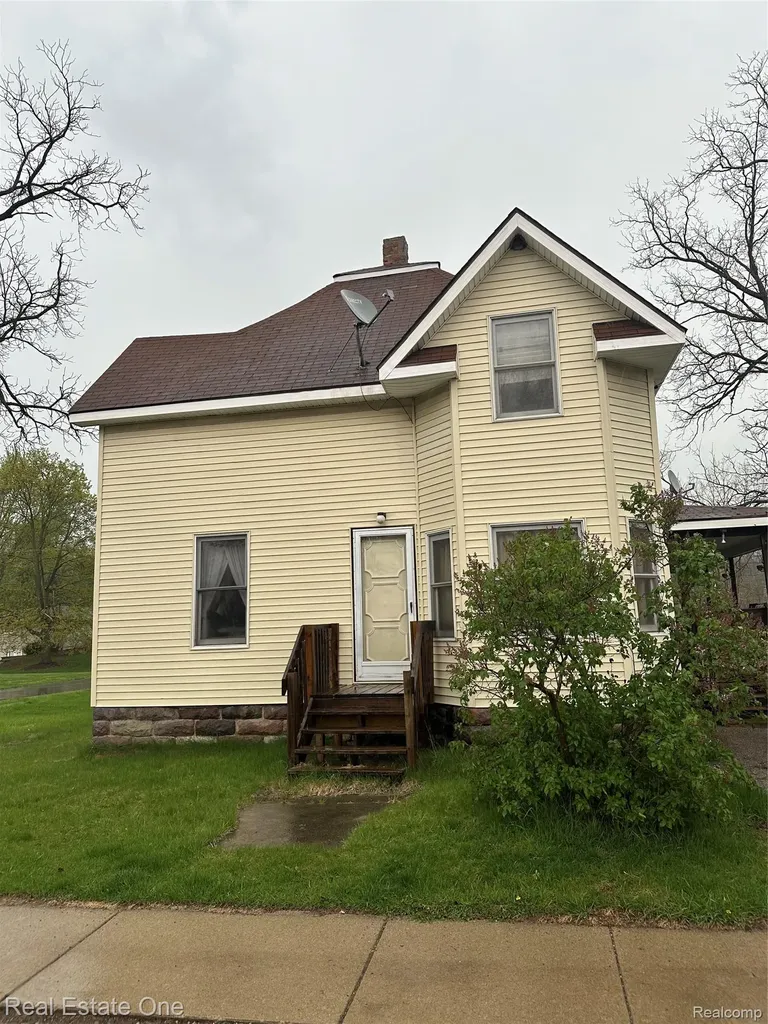 208 N Church Street Ortonville Village MI 48462