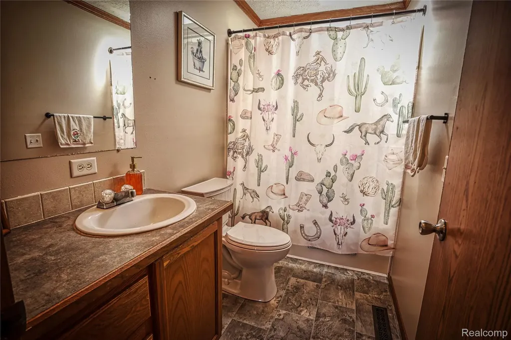 280 Pompano Court Lapeer Township MI 48446