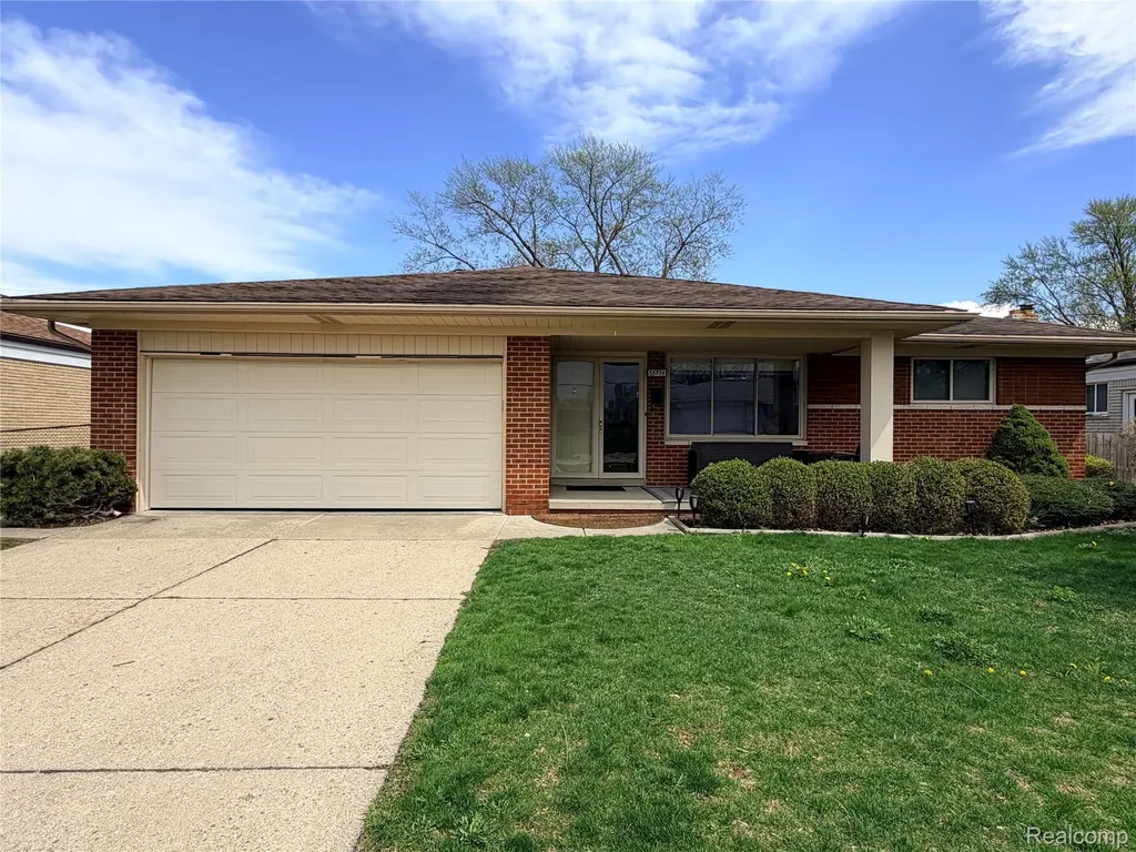 35774 Annette Drive Sterling Heights City MI 48310
