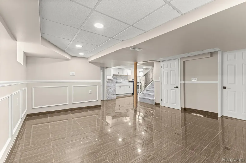6842 Jonathon Street Dearborn City MI 48126