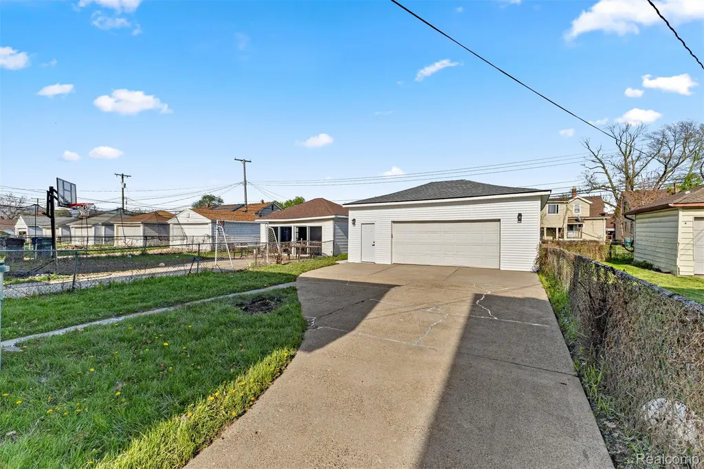6842 Jonathon Street Dearborn City MI 48126