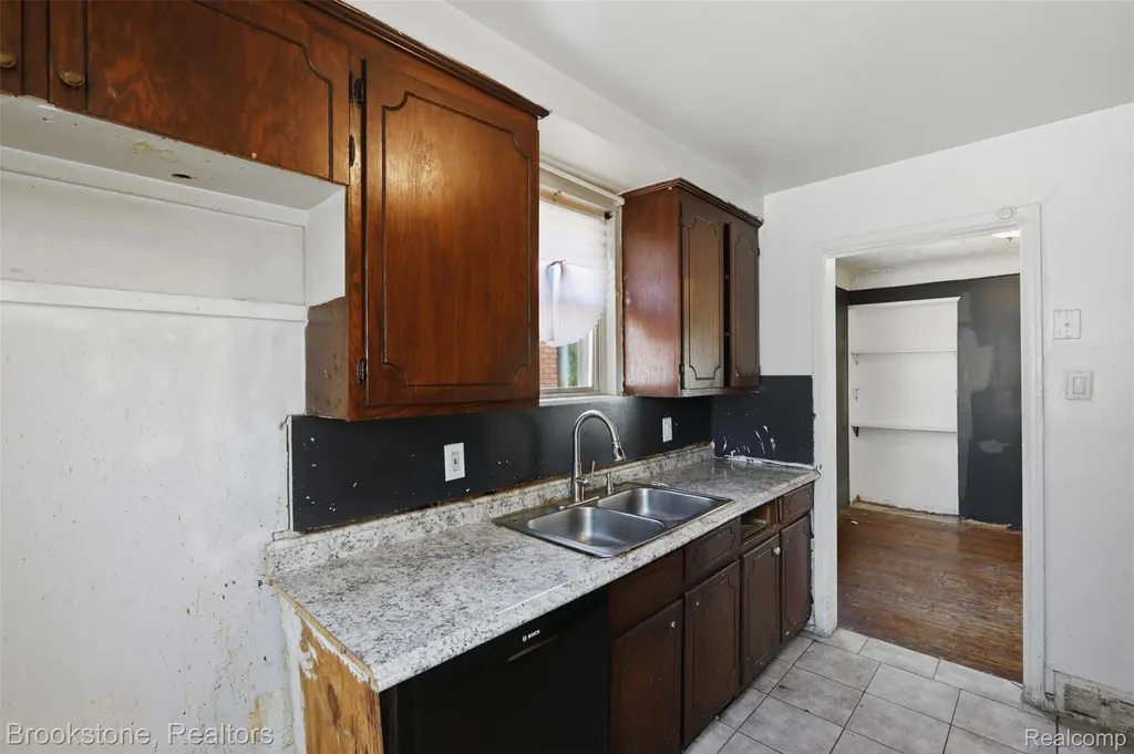 20247 Prevost Street Detroit City MI 48235