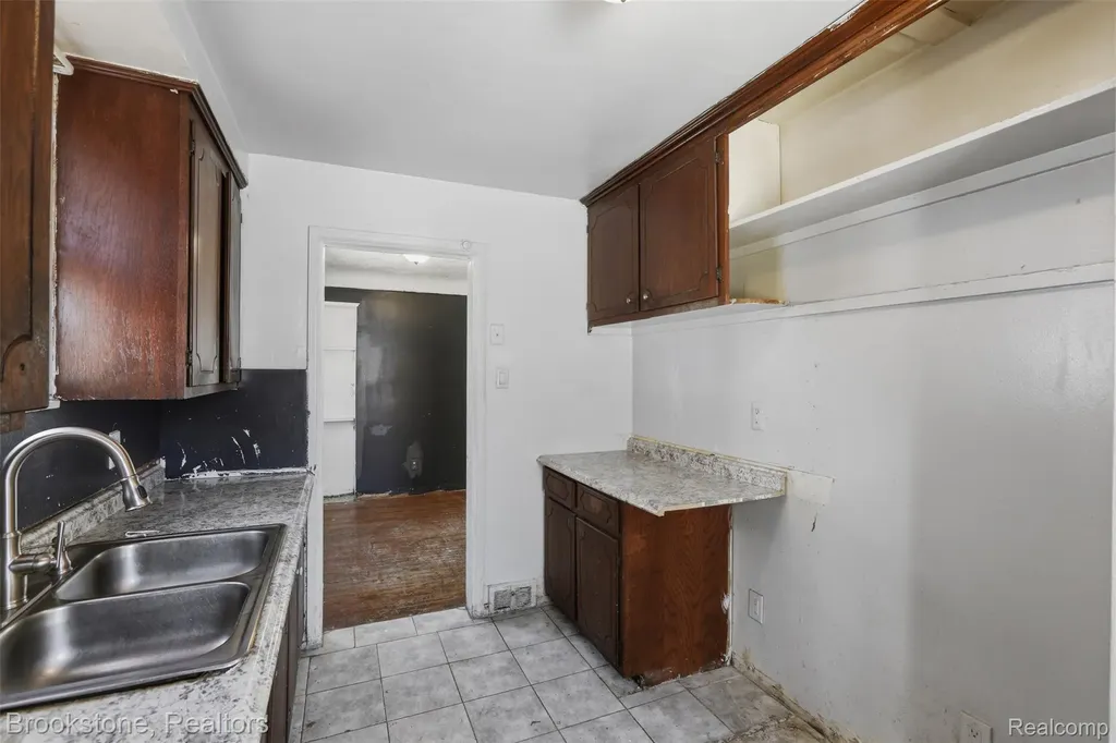20247 Prevost Street Detroit City MI 48235