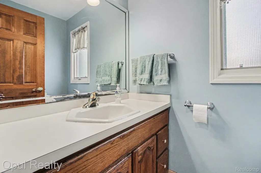 3575 Clark Circle Commerce Charter Township MI 48382