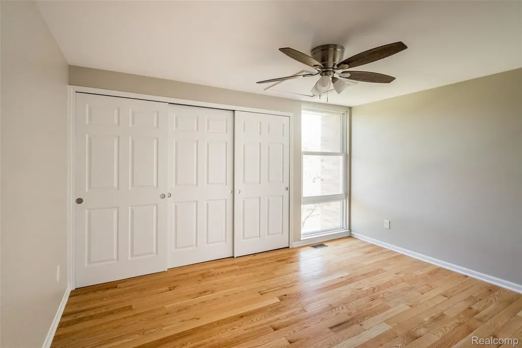 2011 Thornhill Place Detroit City MI 48207