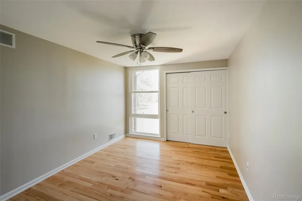 2011 Thornhill Place Detroit City MI 48207