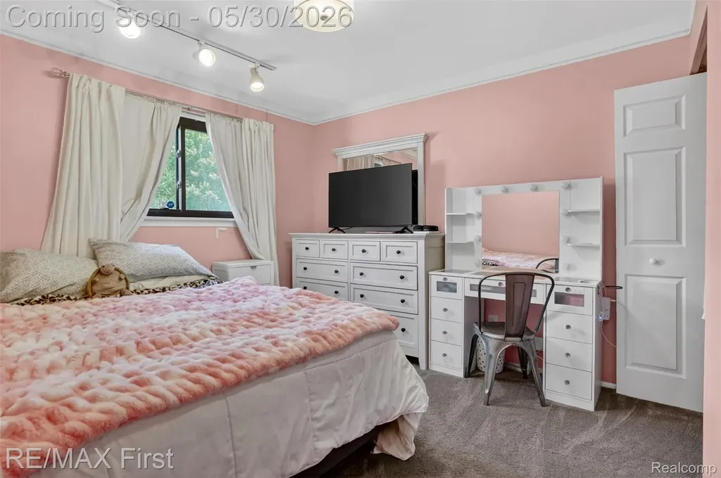 12582 Bender Drive Sterling Heights City MI 48313