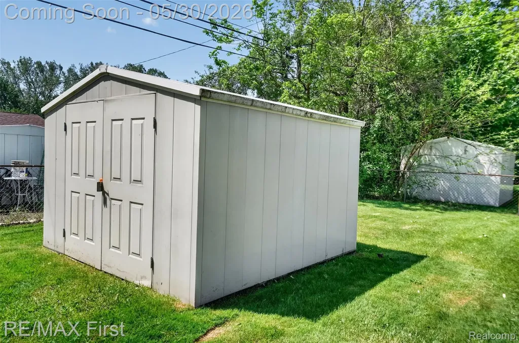 12582 Bender Drive Sterling Heights City MI 48313