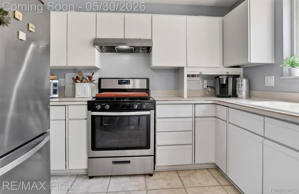 12582 Bender Drive Sterling Heights City MI 48313
