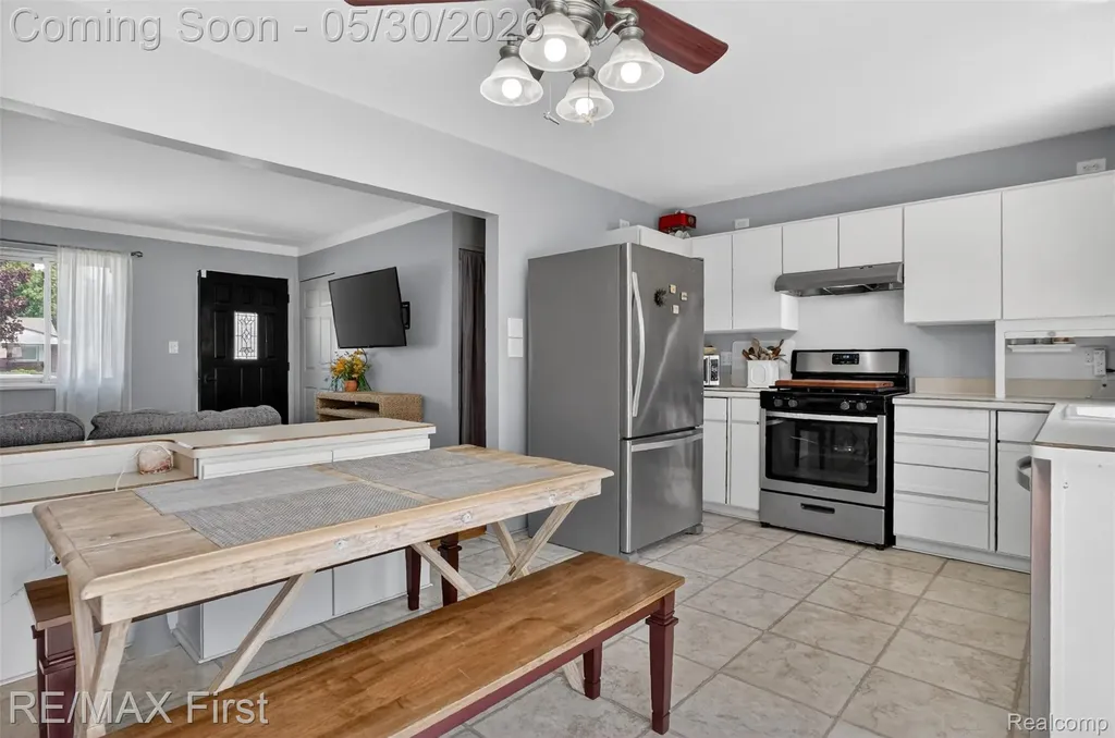 12582 Bender Drive Sterling Heights City MI 48313
