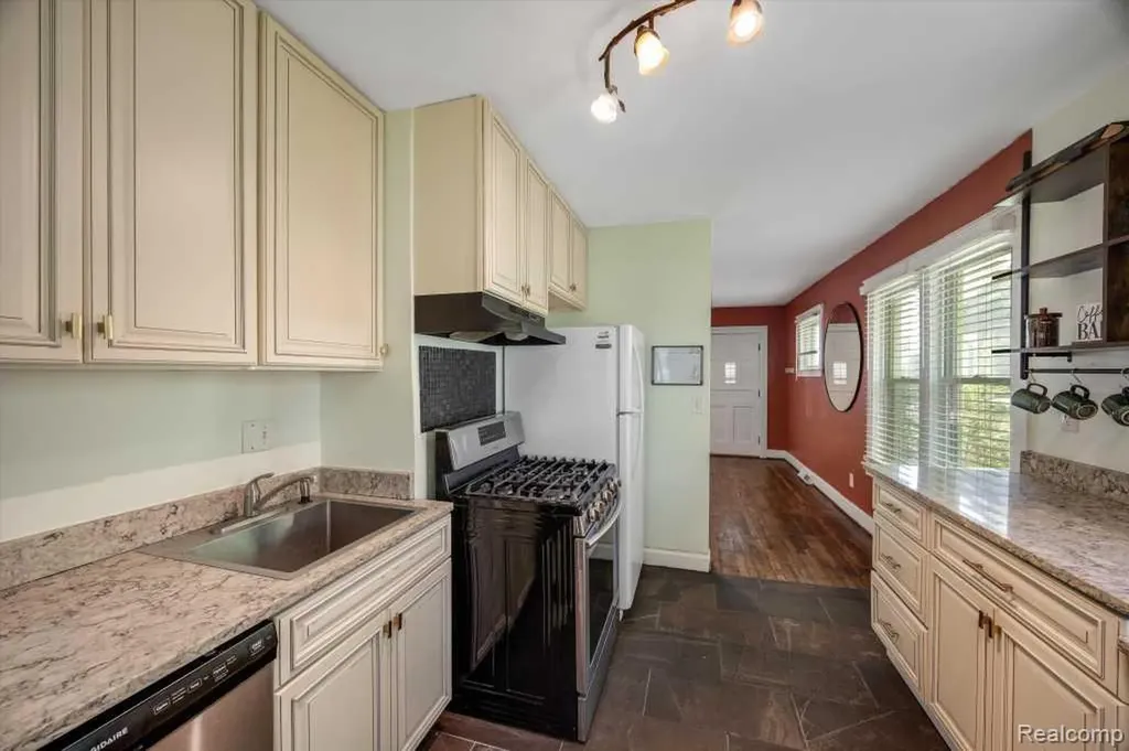1469 Browning Street Ferndale City MI 48220