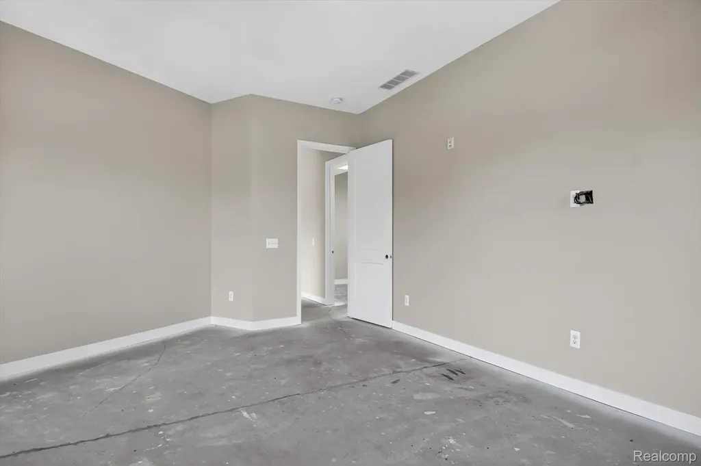 804 N Main Street Rochester City MI 48307