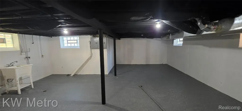 17144 Greenlawn Street Detroit City MI 48221