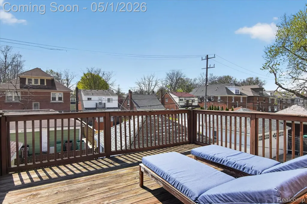 925 Nottingham Road Grosse Pointe Park City MI 48230