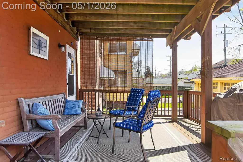 925 Nottingham Road Grosse Pointe Park City MI 48230